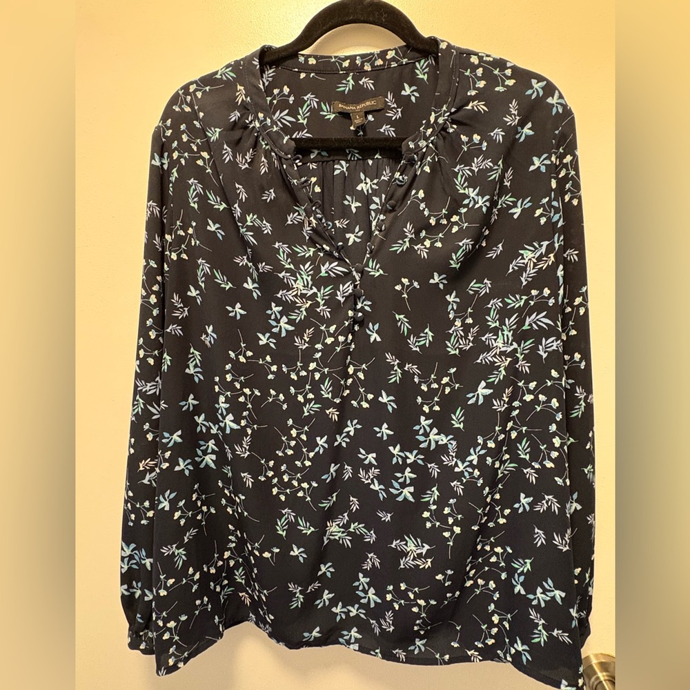 Banana Republic Navy Floral Blouse (L)